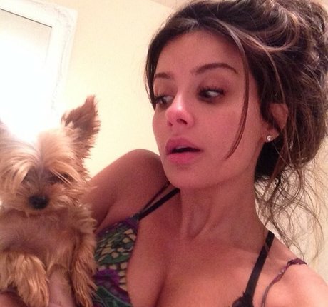 Mikaela Hoover erotische sexy archiv