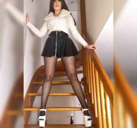 demoisellenalia perfekte akt bild