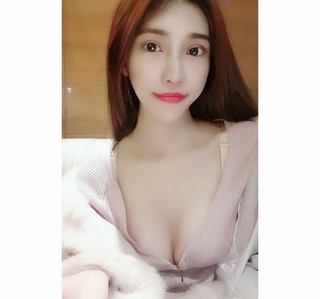 bella84429 model akt bilder