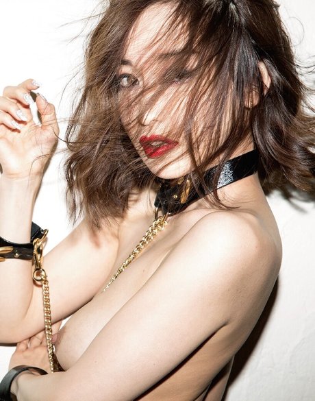 Yu Shinoda hd akt bilder