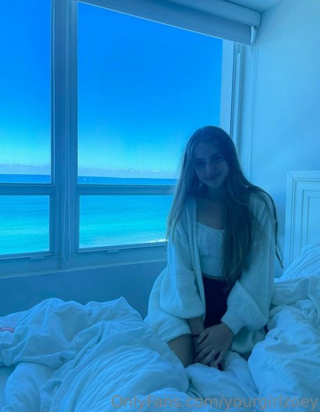 yourgirlzoey kunst heiße archiv