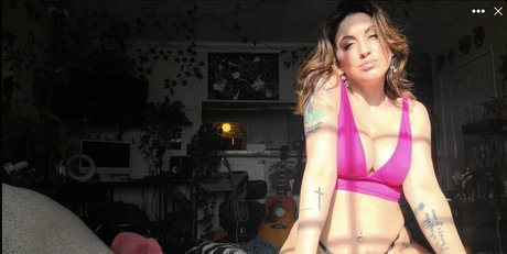 Evil Little Creature perfekte kostenlose galerien