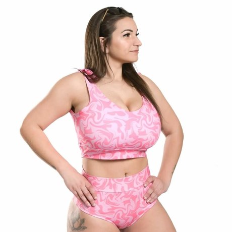 Agustina Guz perfekte sexy galerien