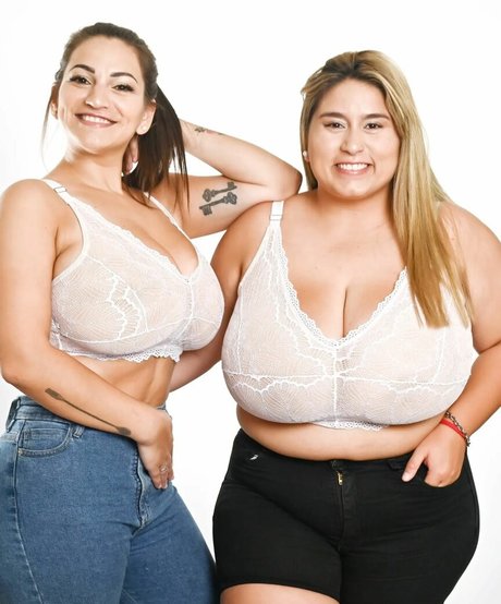 Agustina Guz nackt kunst galerie