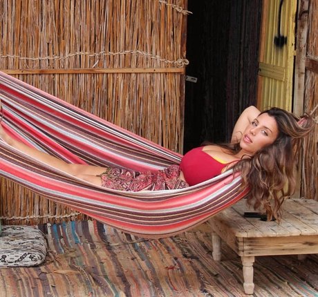 Tami Bar top nackten galerien