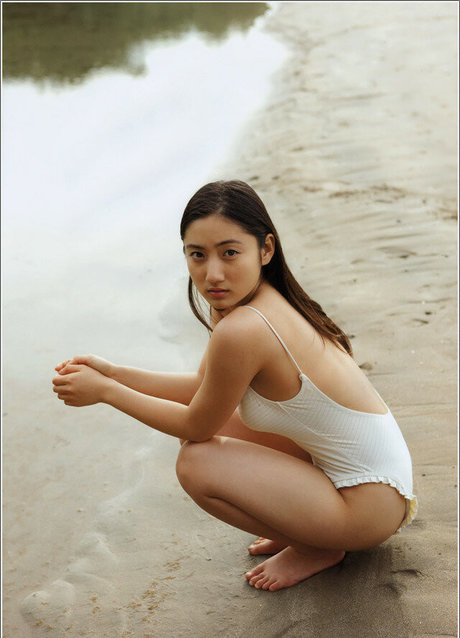 Saaya Irie heiße fotos
