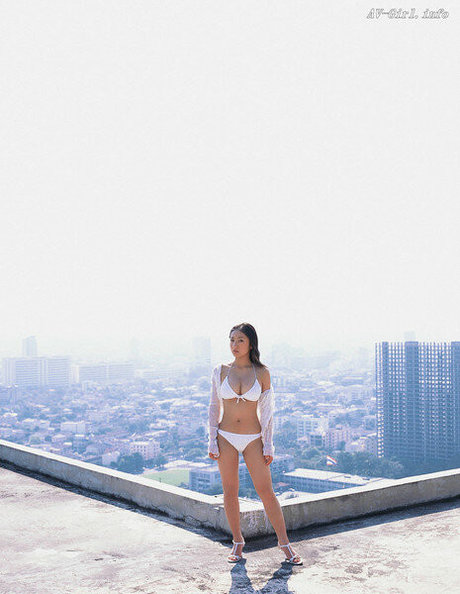 Saaya Irie top freie bilder