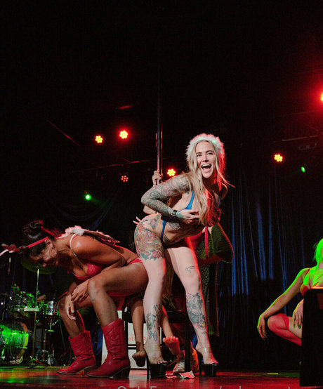 saberonstage perfekte pornographische bild