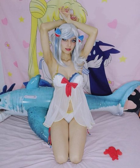 Ririko Koro nackt kunst bild