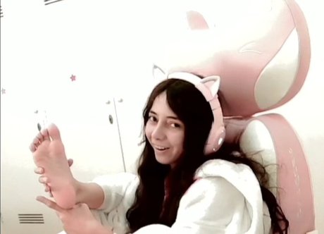 babycaroline69 nackte bild