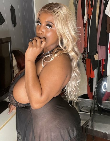 asiatischer dreier onlyfans nacktheit schöne bild