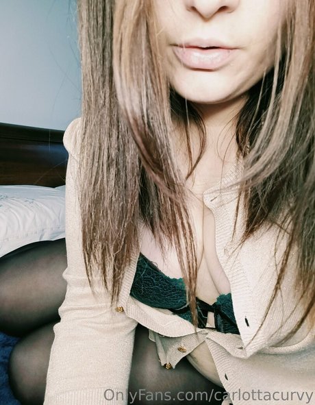 carlottacurvy erotische heiße bilder