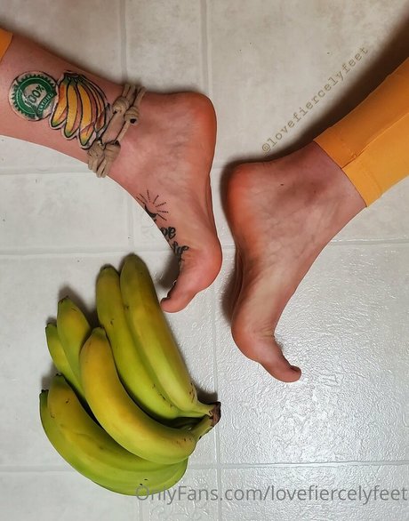 lovefiercelyfeet nacktheit kostenlose fotos