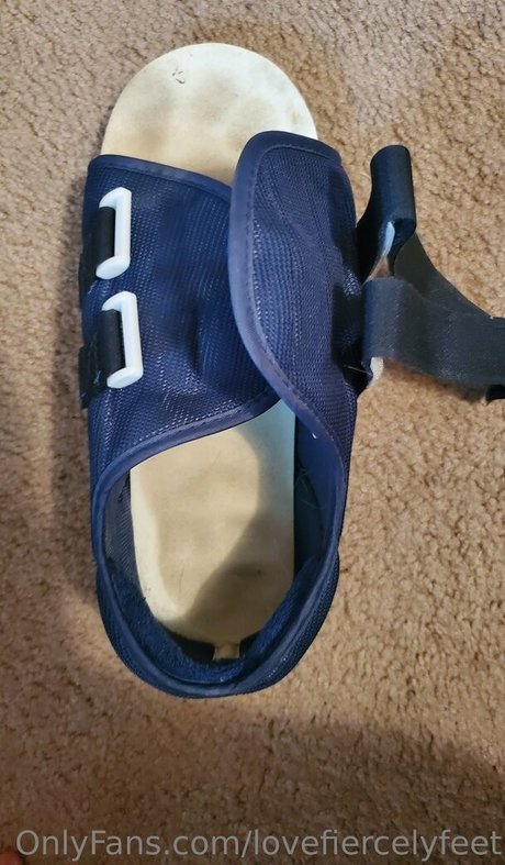 lovefiercelyfeet nackt bilder