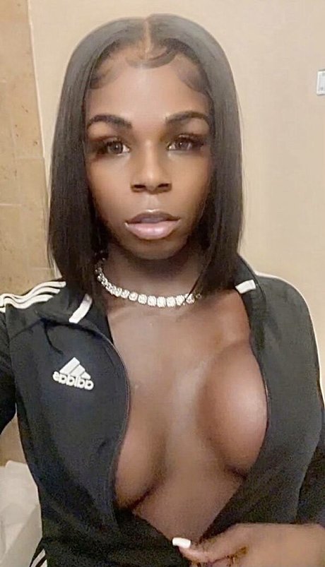 Carmen Brown sexy erotische galerie