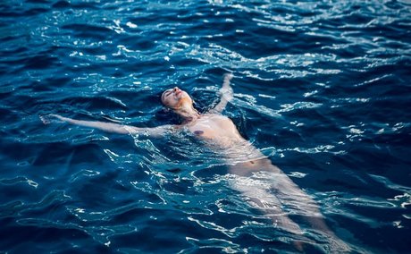 Yanusya pornostar nacktheit foto