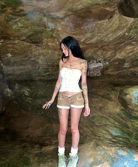 Madylina Renee kunst porno bilder