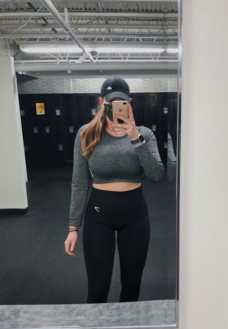 Hannah V top erotische bild