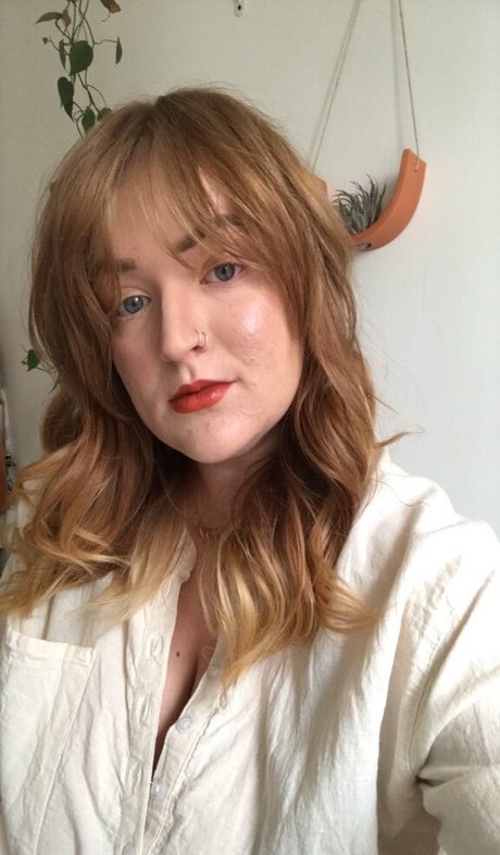 Cayley M exklusive erotische bilder