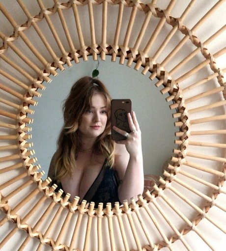 Cayley M exklusive nackten galerie