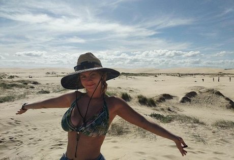 Tiana Hawkins hd pornographische bilder