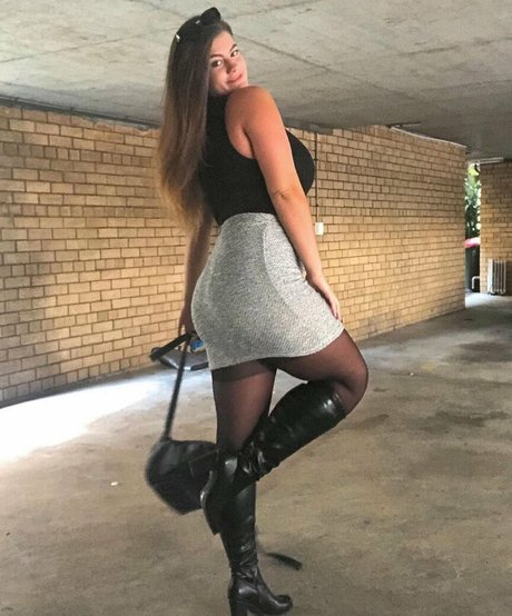 bikini ginger onlyfans kunst xxx bild