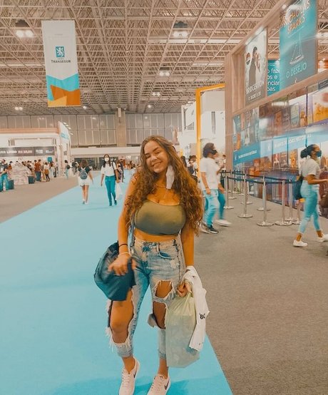 Alice M nacktheit archiv