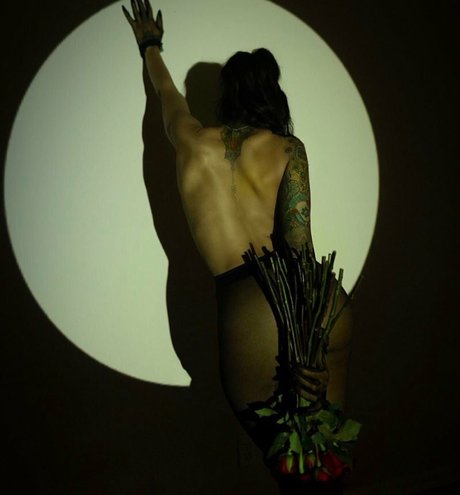 Ms i am nackten pornostar galerie