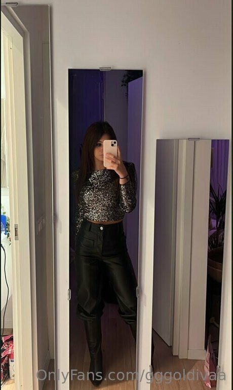 gggoldivaa nackten foto