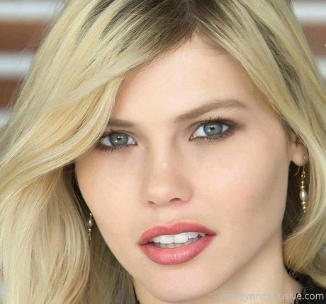 ashlynn2019 xxx sex foto