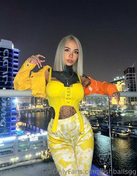 fishballsgg nacktheit kunst galerien