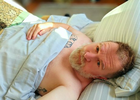 bearinheat schauspielerin hübsche bilder