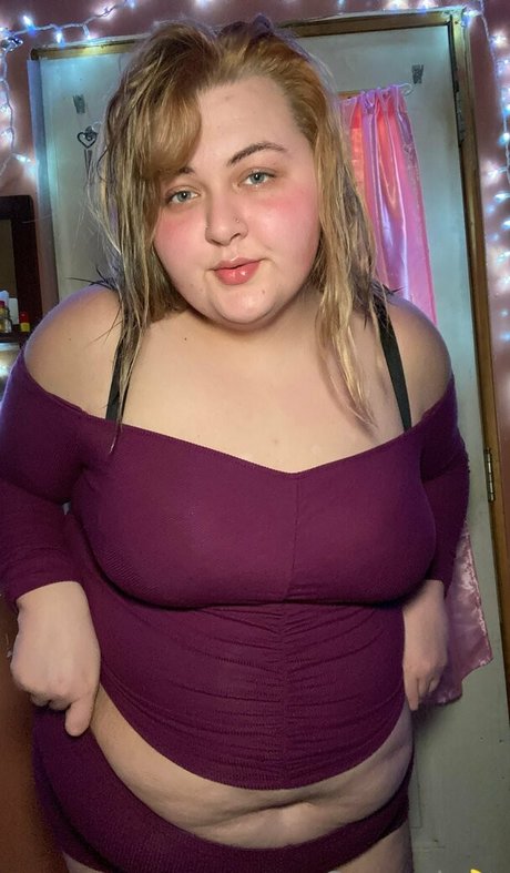 plussizebrattt2 model erwachsene fotos