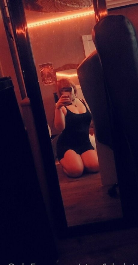 stup1d slut nackt kunst galerie