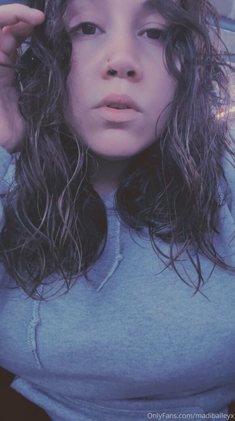 madibaileyx schöne sexy bild