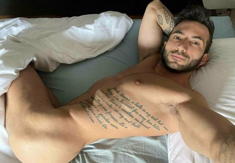 flexxarmy model pornographische foto