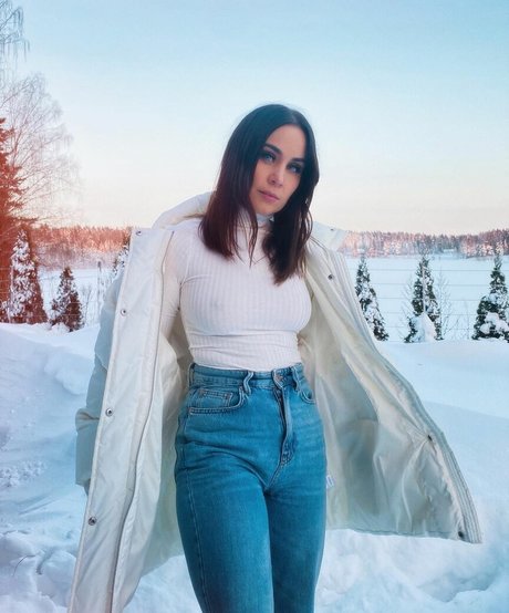 Anna Abreu model galerien