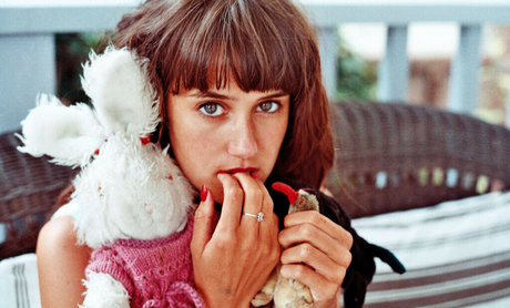 Seren Gibson schauspielerin kunst archiv