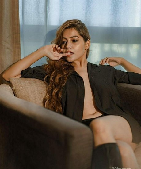 Simran Kaur Hundal freie xxx bilder