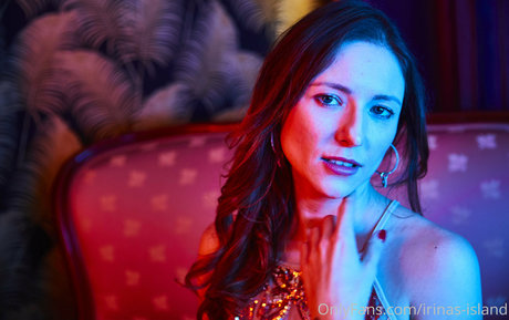 irinas island model schöne archiv