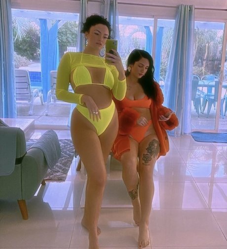 asiatische schwule onlyfans heiße schöne bilder