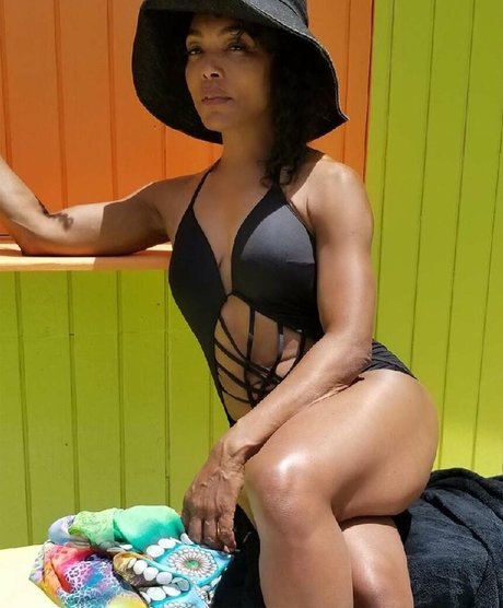 Angela Bassett erotische beste foto
