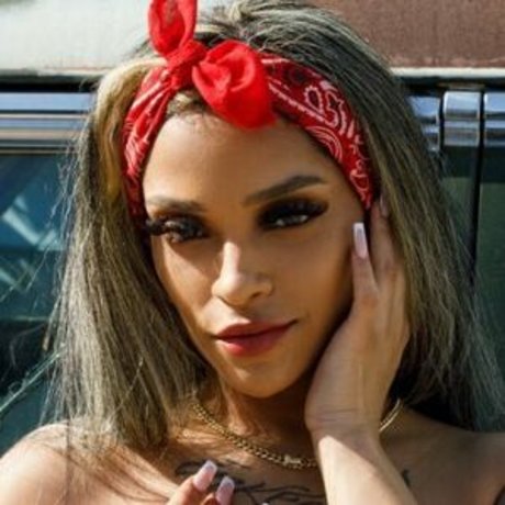 Londyn Chanel nacktheit heiße bild