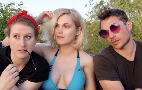 Eliza Taylor exklusive akt bilder