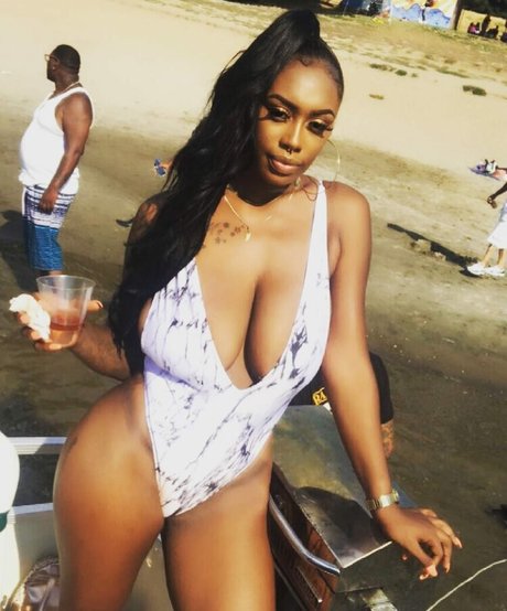 NonnieBaby nacktheit bilder