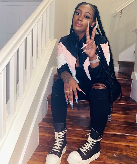 NonnieBaby exklusive pornostar archiv