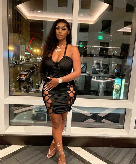 NonnieBaby hübsche akt bilder