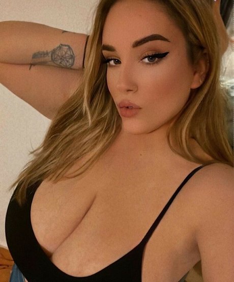 Emily Gillick kostenlose nackt galerien