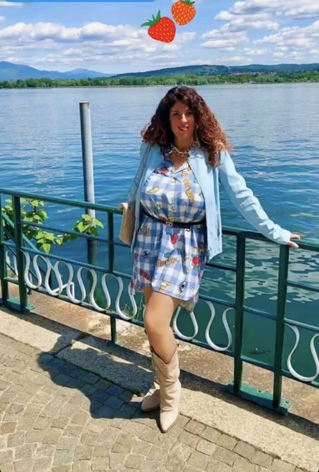 Betty LaRouge erotische erwachsene fotos