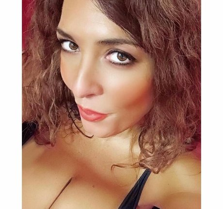 Betty LaRouge hd nackte fotos